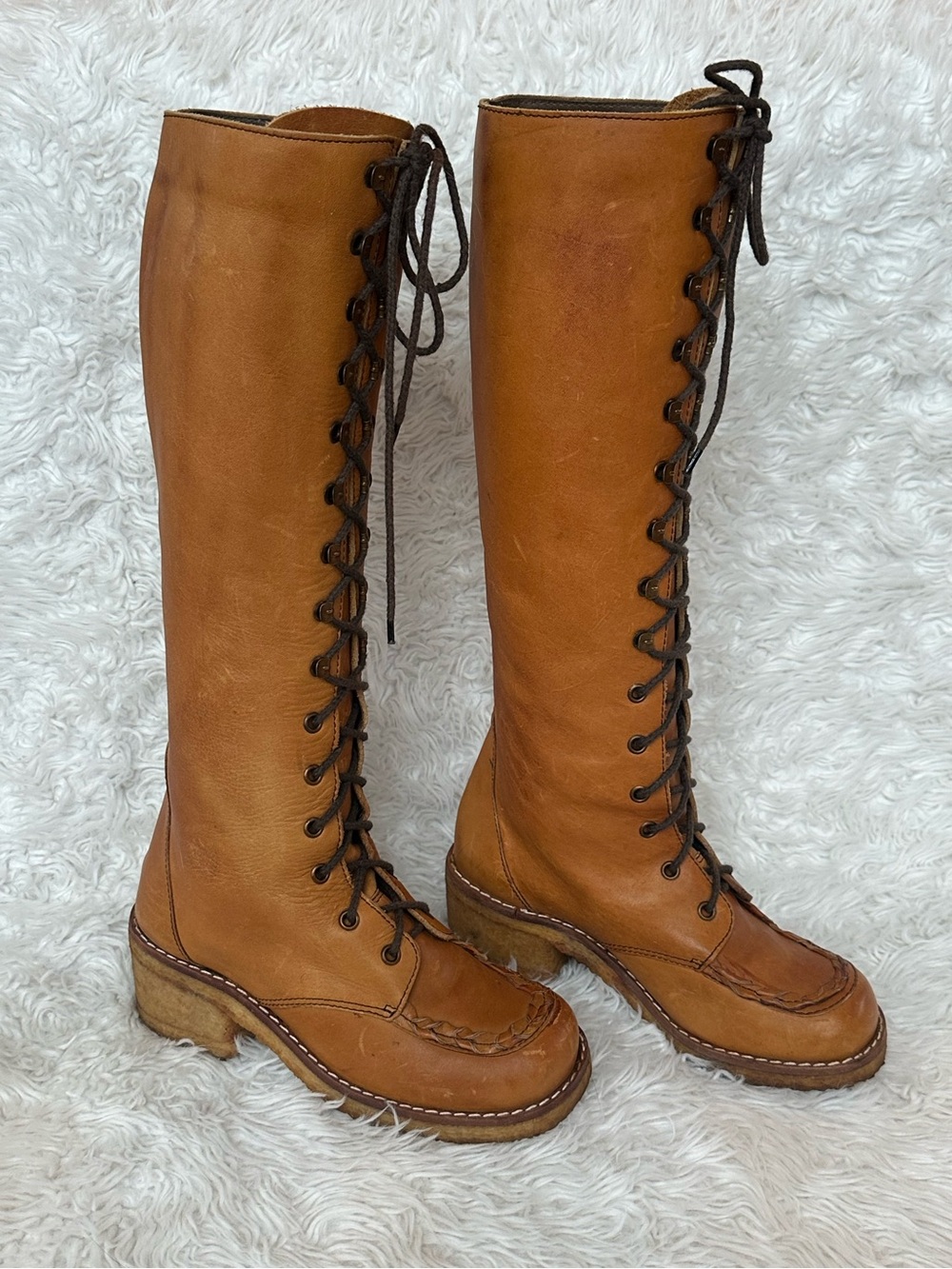 Vintage Imperial Leather Lace Up Honey Brown Campus Boots size 6 Boho 70’s READ